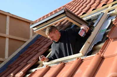 Pose de fenêtres de toit Velux à Lhéraule
